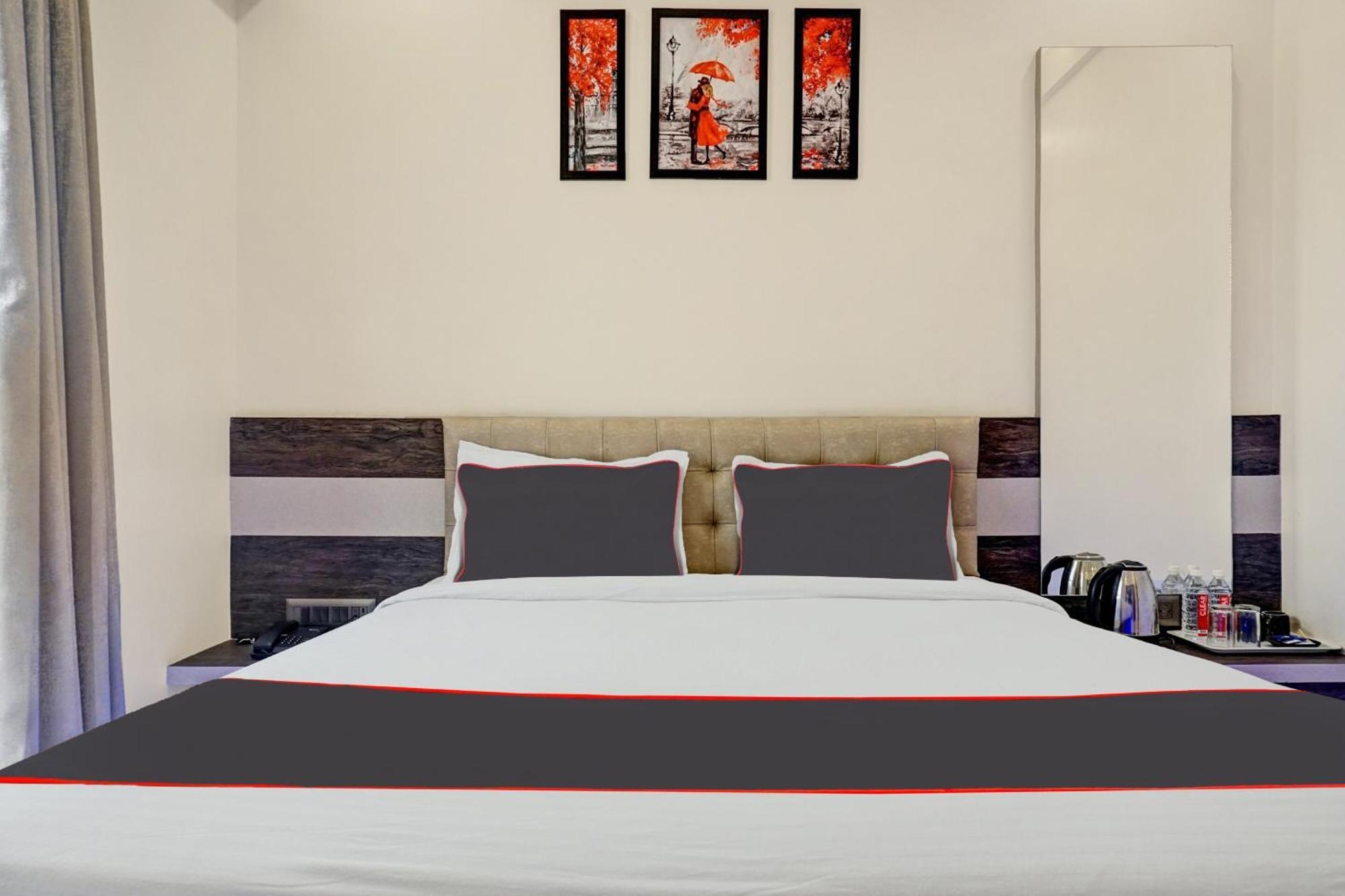 Super Townhouse Poona Royal Hotel Pimpri-Chinchwad Luaran gambar
