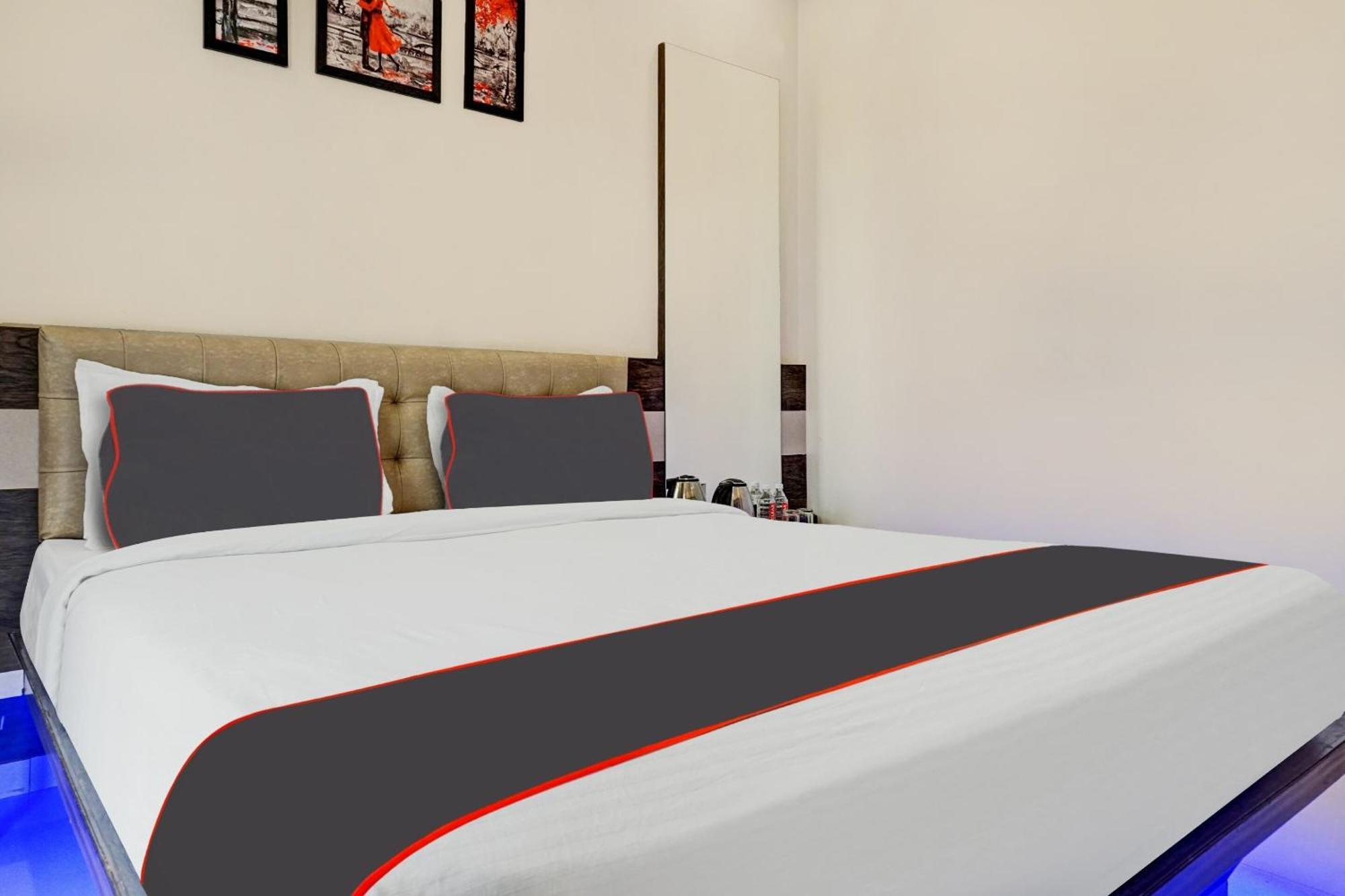 Super Townhouse Poona Royal Hotel Pimpri-Chinchwad Luaran gambar