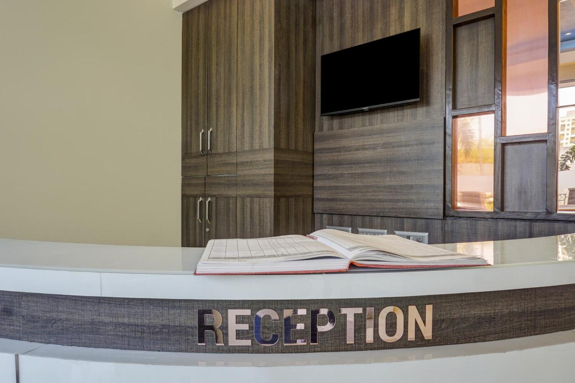 Super Townhouse Poona Royal Hotel Pimpri-Chinchwad Luaran gambar